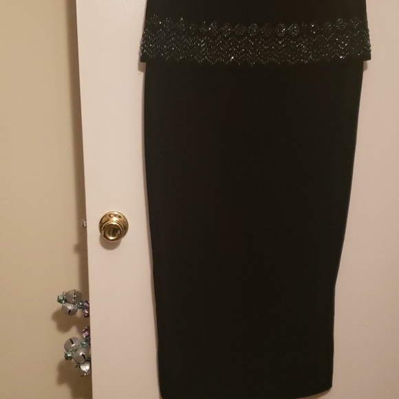 Black velvet dress - Picture 2 of 8